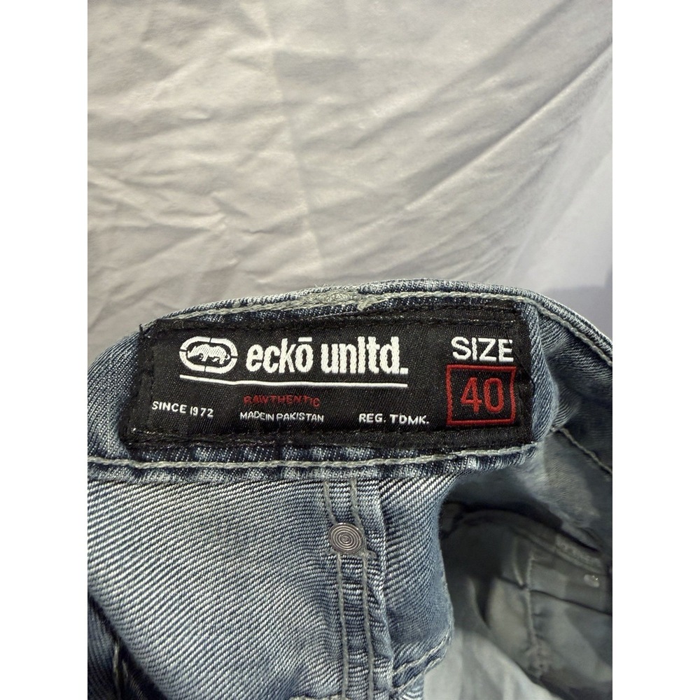 Ecko Unltd. Men's Denim Shorts Light Blue Stone Wash Flat Front 5-Pocket Logo - Picture 5 of 6